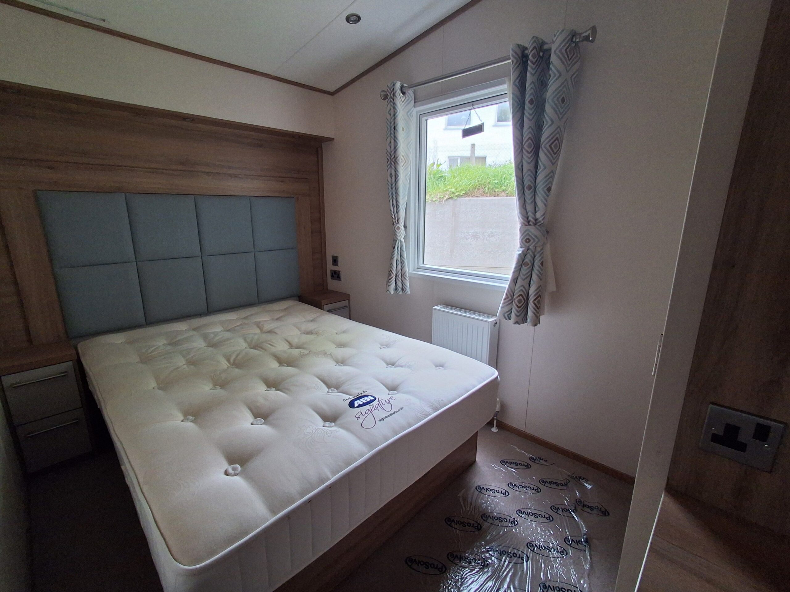 Chestnutt Holiday Parks; ABI Clarendon 2017 unit 924; Image