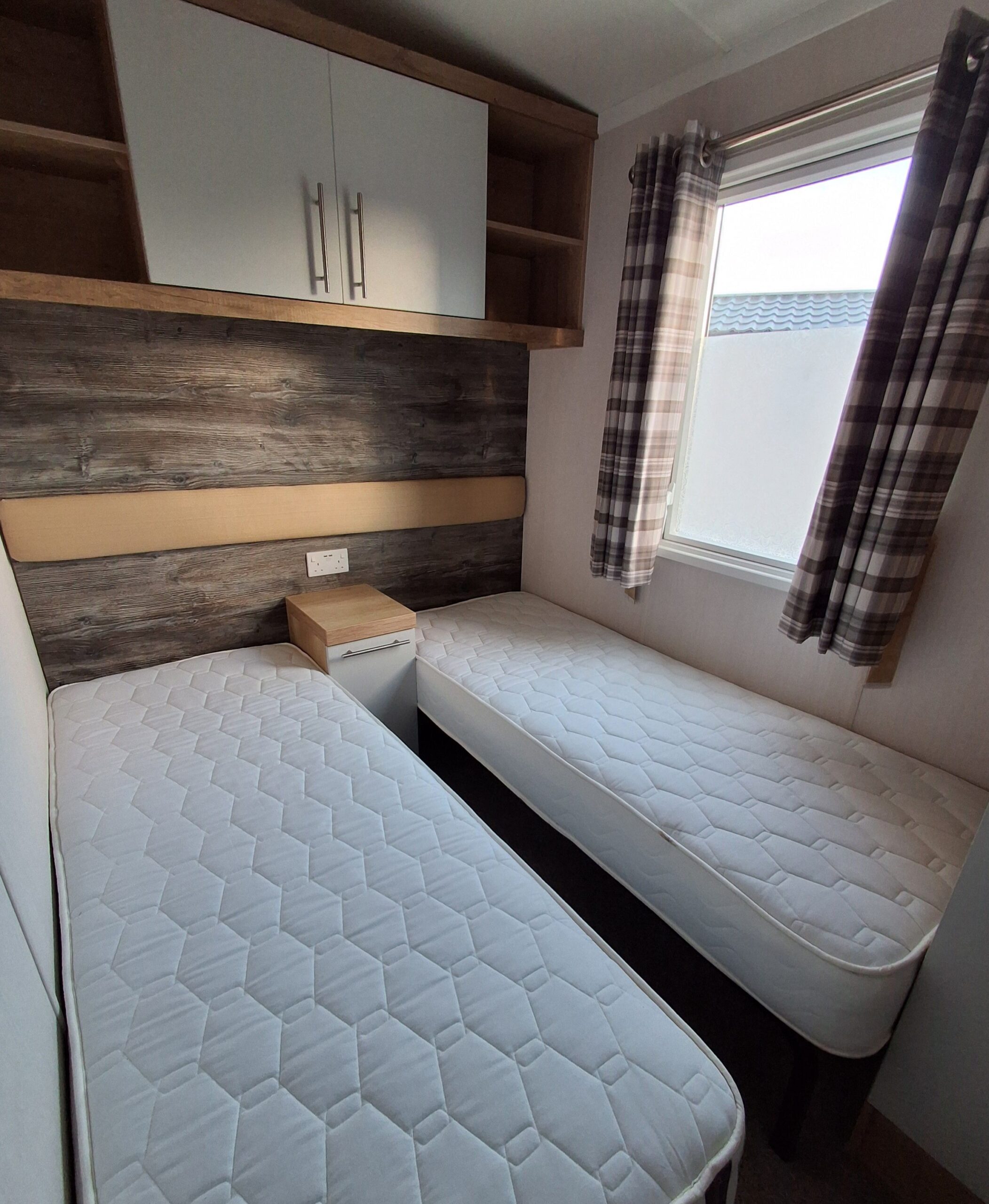 Chestnutt Holiday Parks; Swift Bordeaux Exclusive 2022 u994; Image