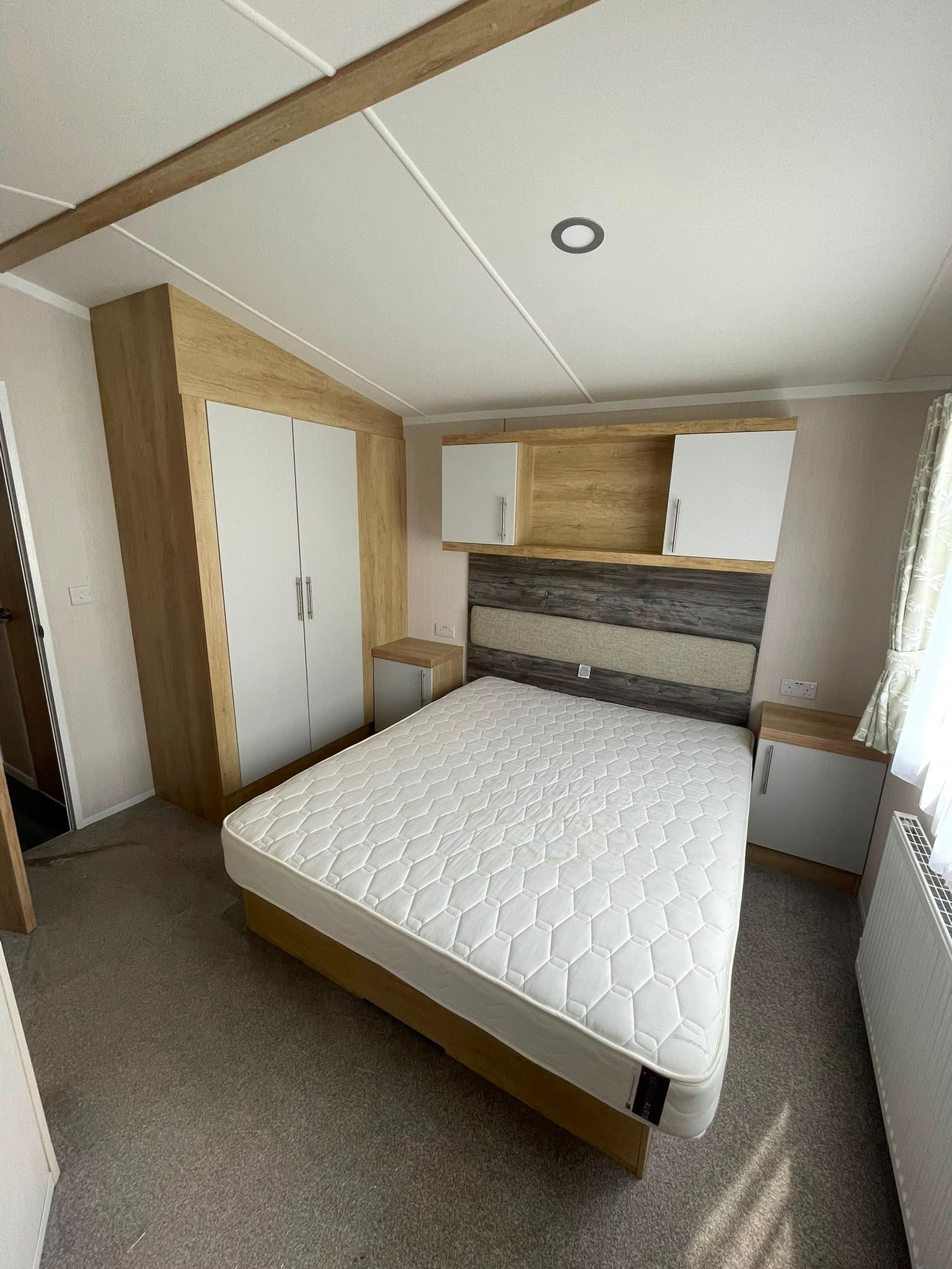 Chestnutt Holiday Parks; Swift Bordeaux Exclusive 2022 u925; Image