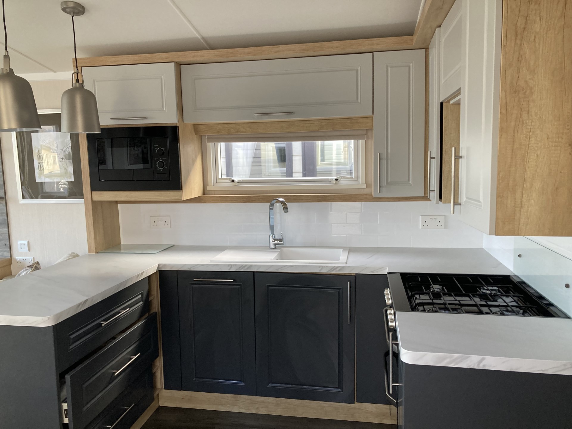 Chestnutt Holiday Parks; Swift Bordeaux Exclusive 2022 u925; Image