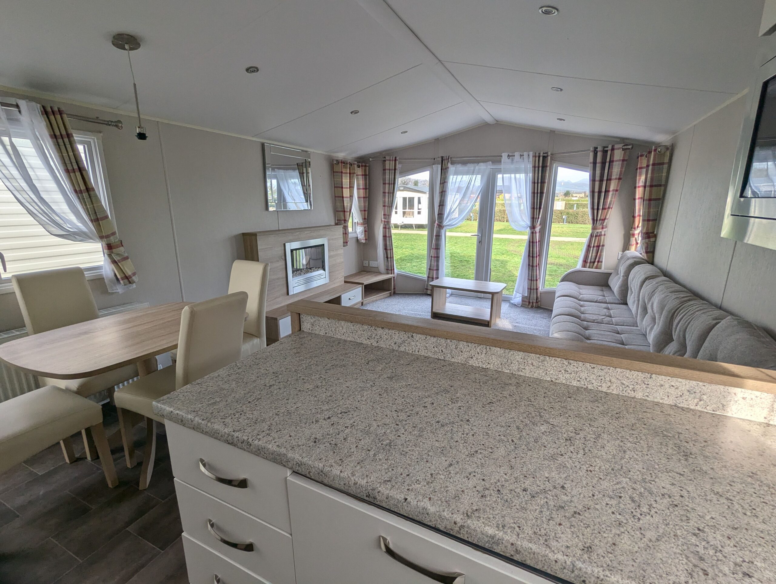 Chestnutt Holiday Parks; Willerby Sierra 2018 u956; Image