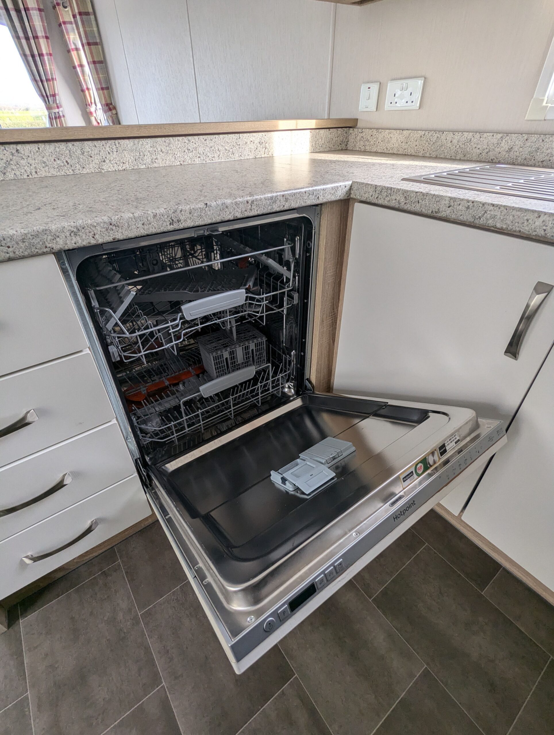 Chestnutt Holiday Parks; Willerby Sierra 2018 u956; Image