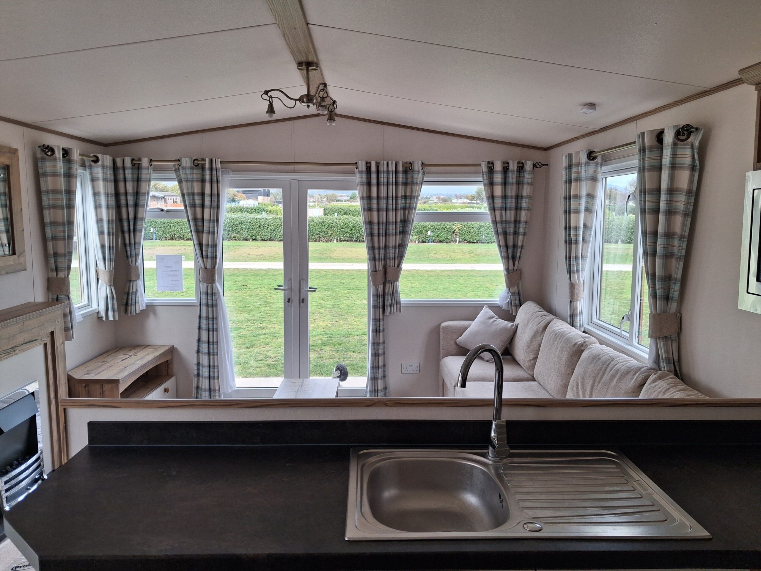 Chestnutt Holiday Parks; ABI Elan 2017 u984; Image