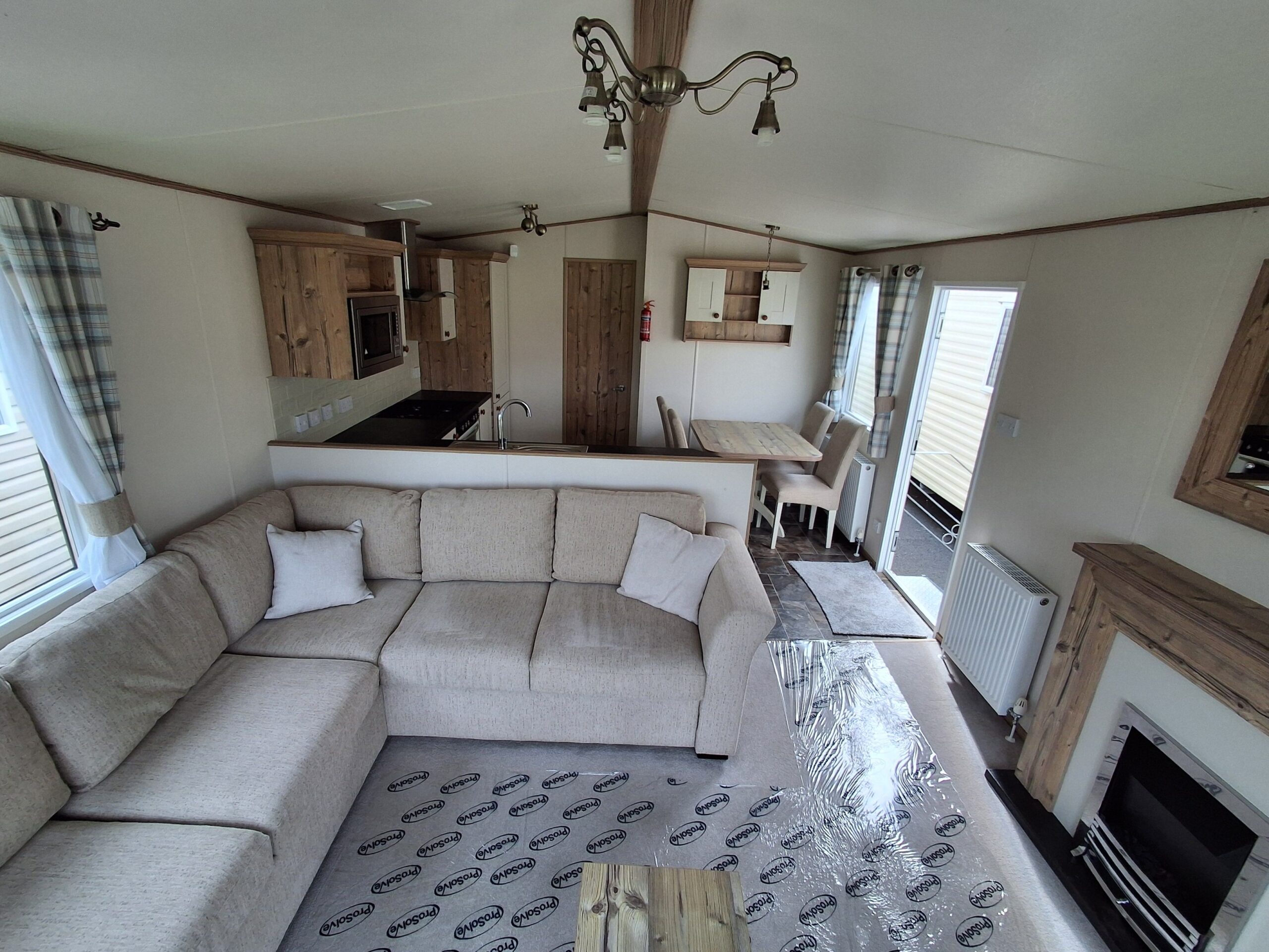 Chestnutt Holiday Parks; ABI Elan 2017 u984; Image