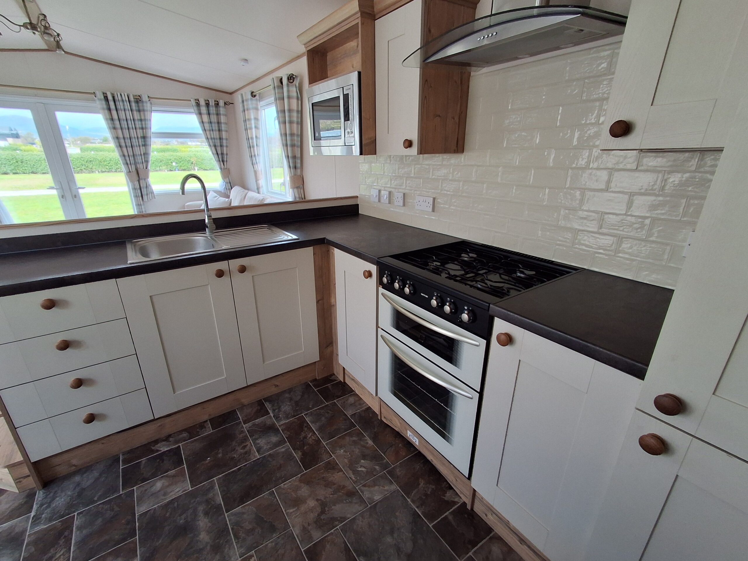 Chestnutt Holiday Parks; ABI Elan 2017 u984; Image