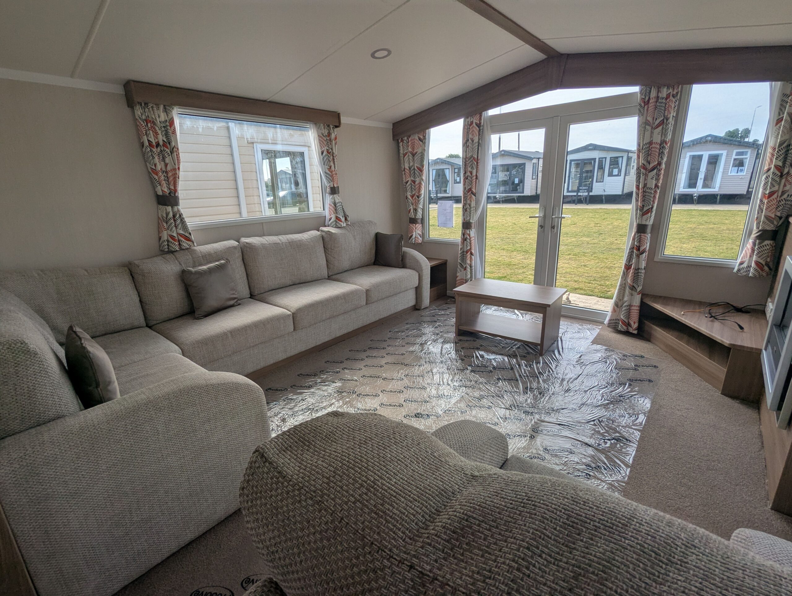 Chestnutt Holiday Parks; Swift Biarritz 2017 u402; Image