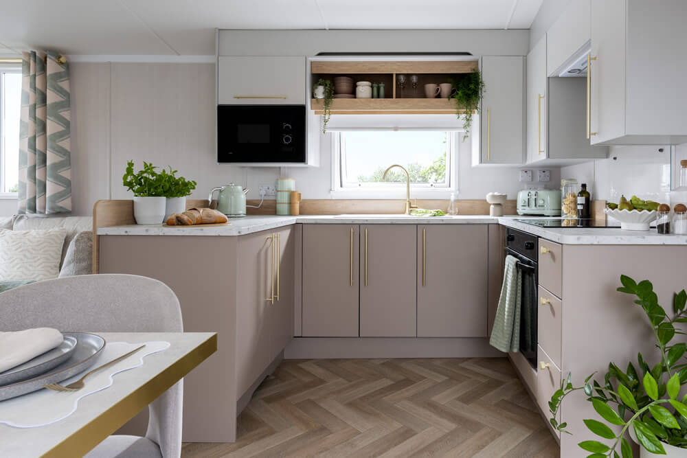 Chestnutt Holiday Parks; Swift Burgundy 2026; Image