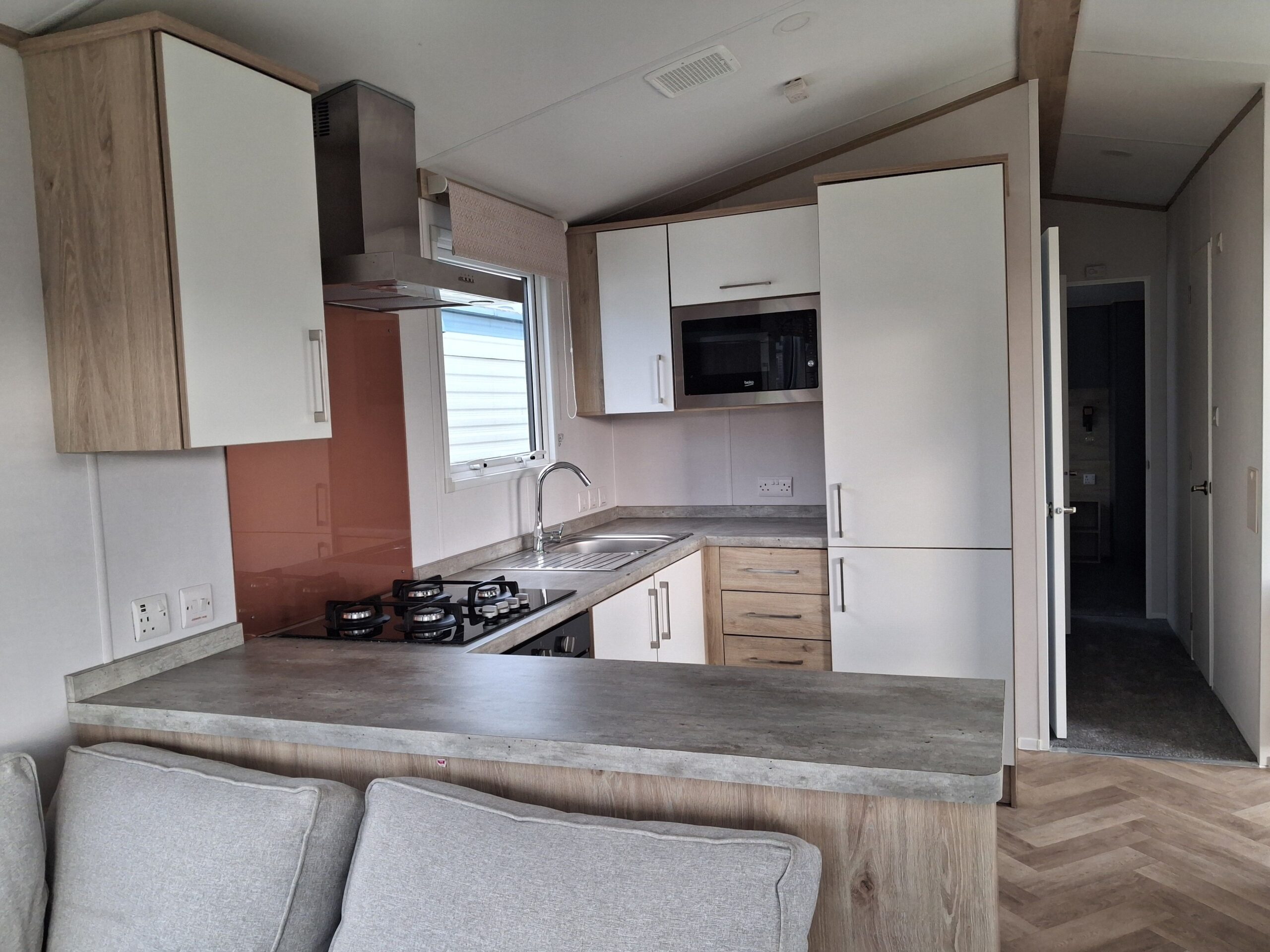 Chestnutt Holiday Parks; Atlas Chorus 5 2022 u995; Image