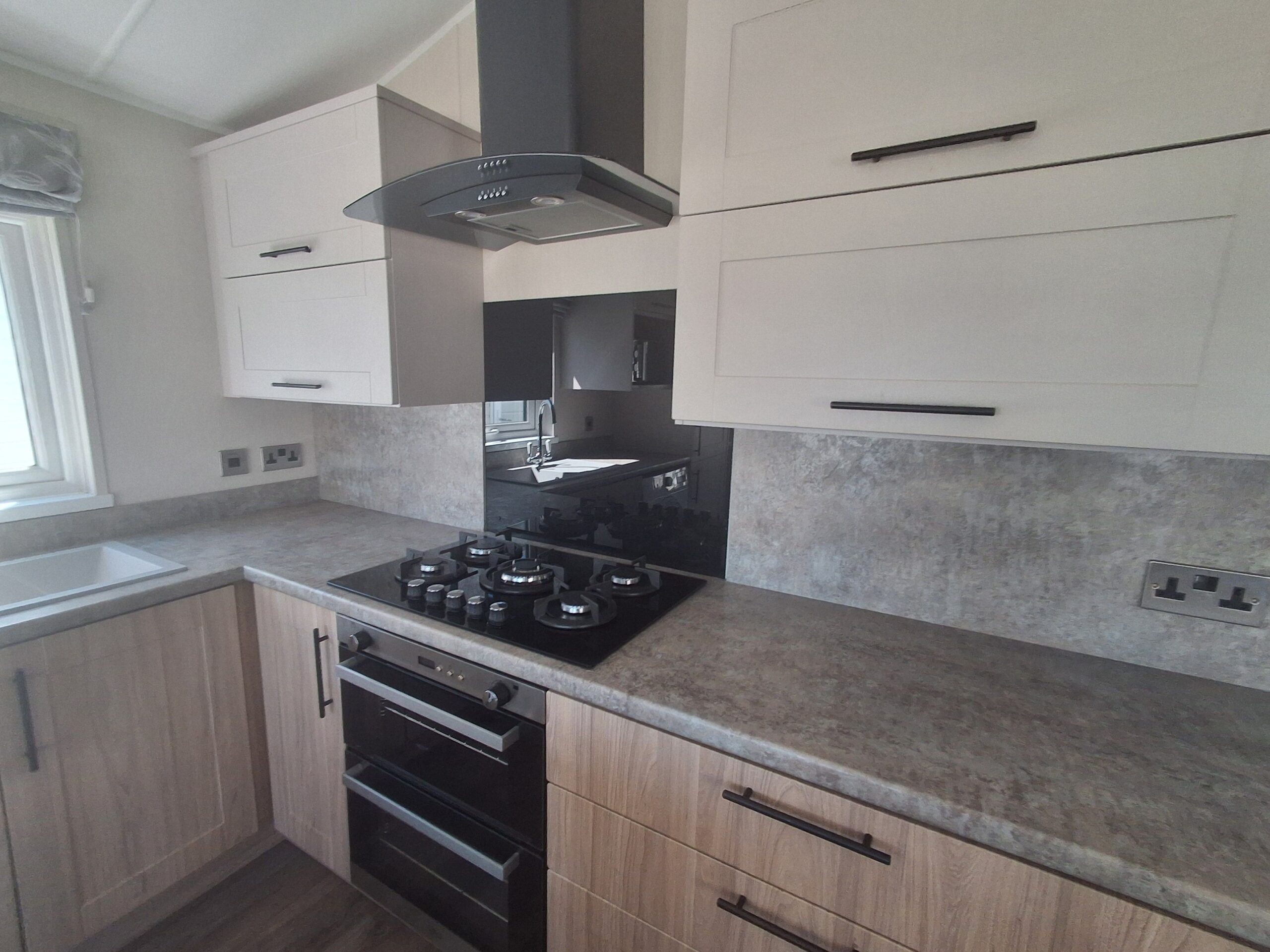 Chestnutt Holiday Parks; Willerby Waverly 2023 u988; Image