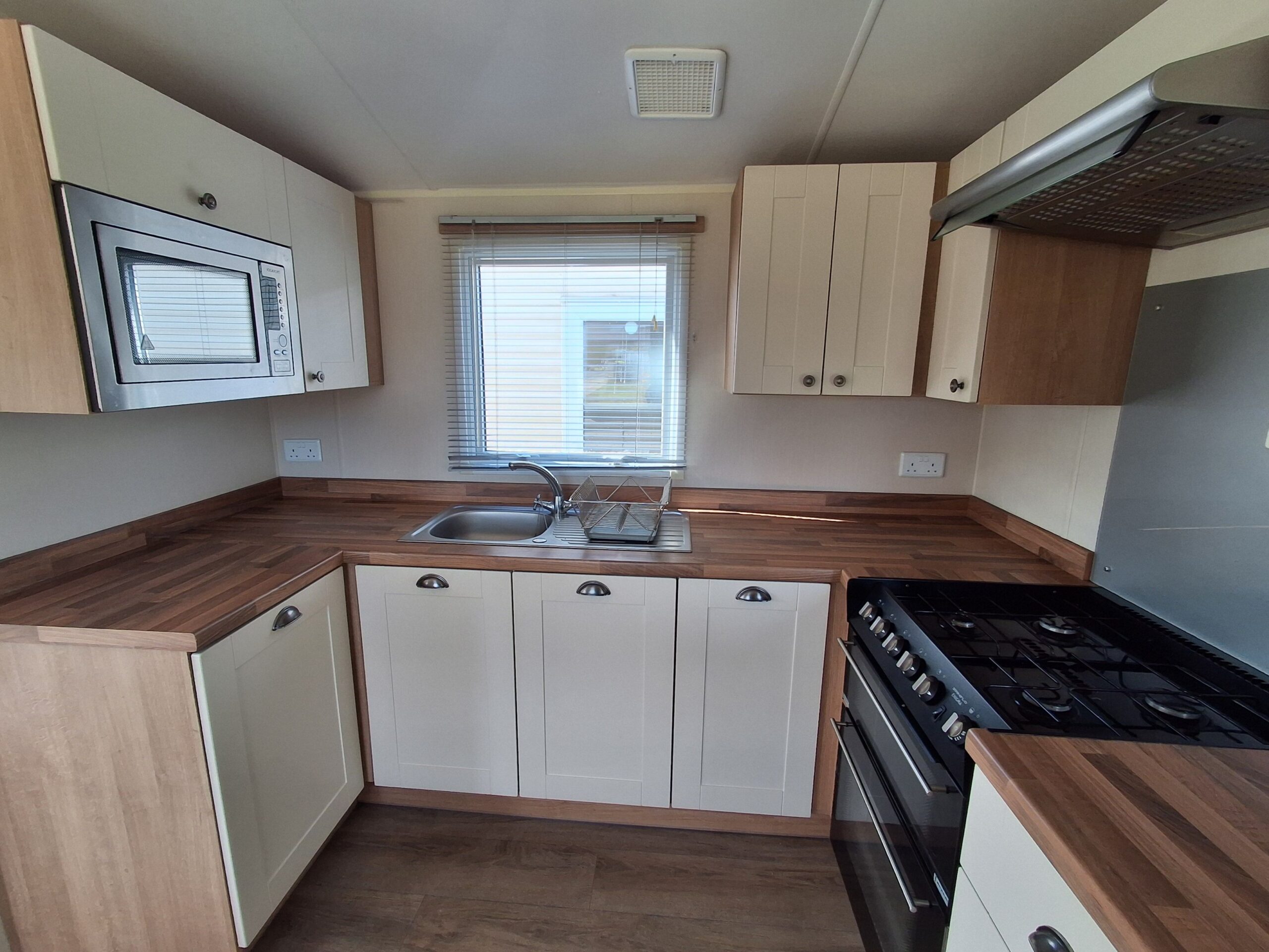 Chestnutt Holiday Parks; Willerby Countrystyle 2016 unit 437; Image