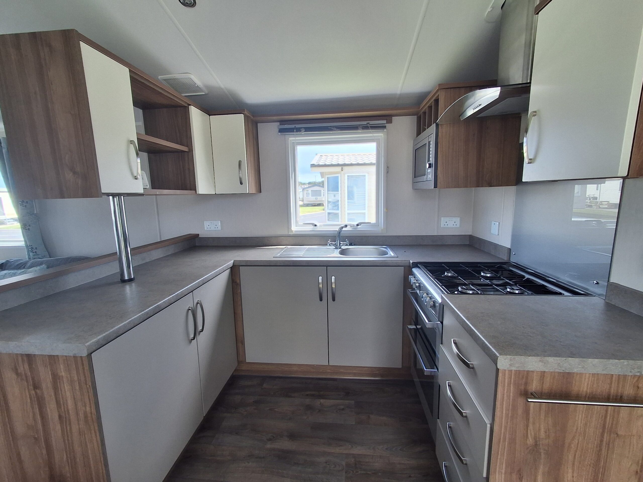 Chestnutt Holiday Parks; Willerby Avonmore 2017 unit 922; Image