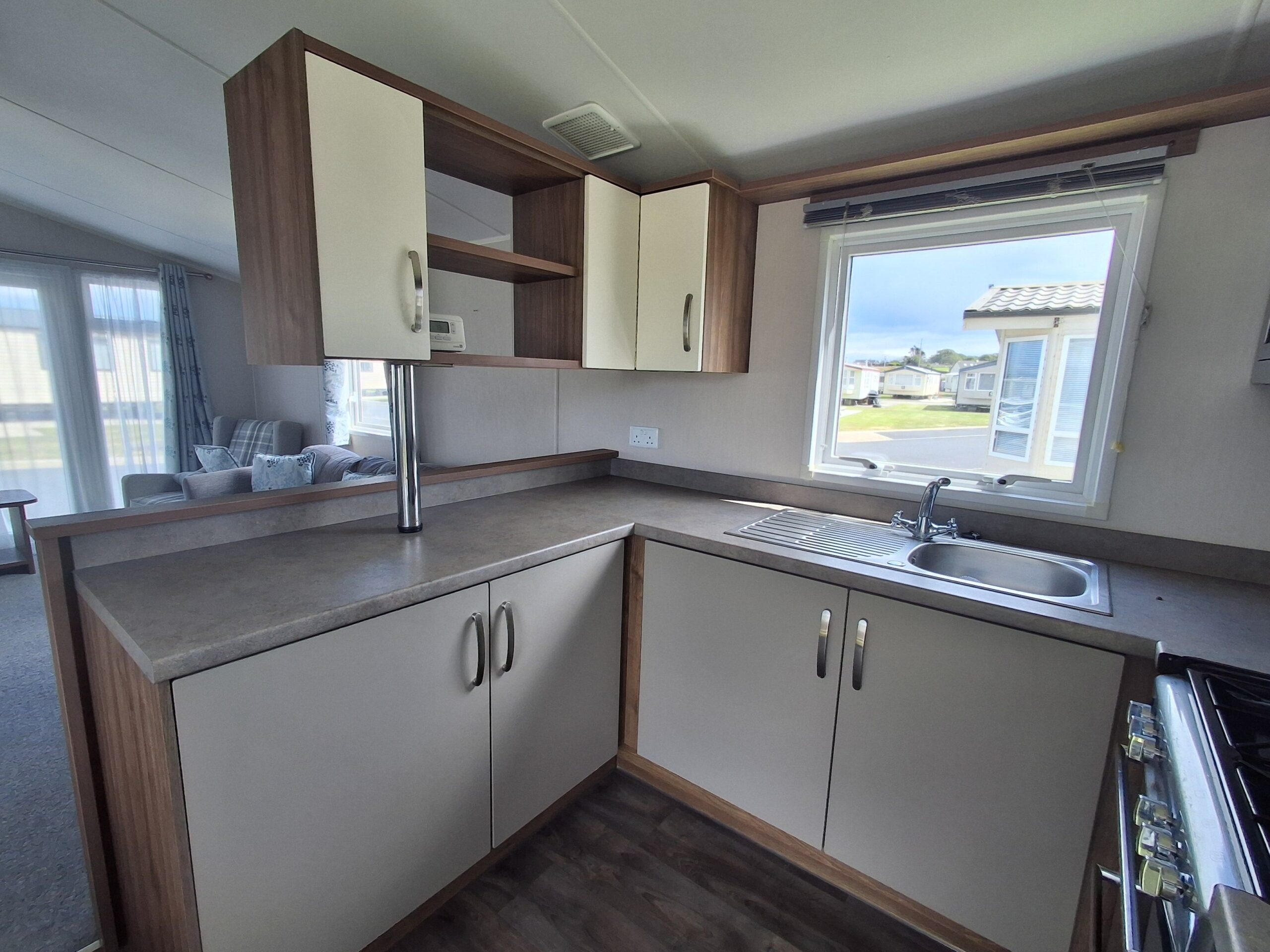 Chestnutt Holiday Parks; Willerby Avonmore 2017 unit 922; Image