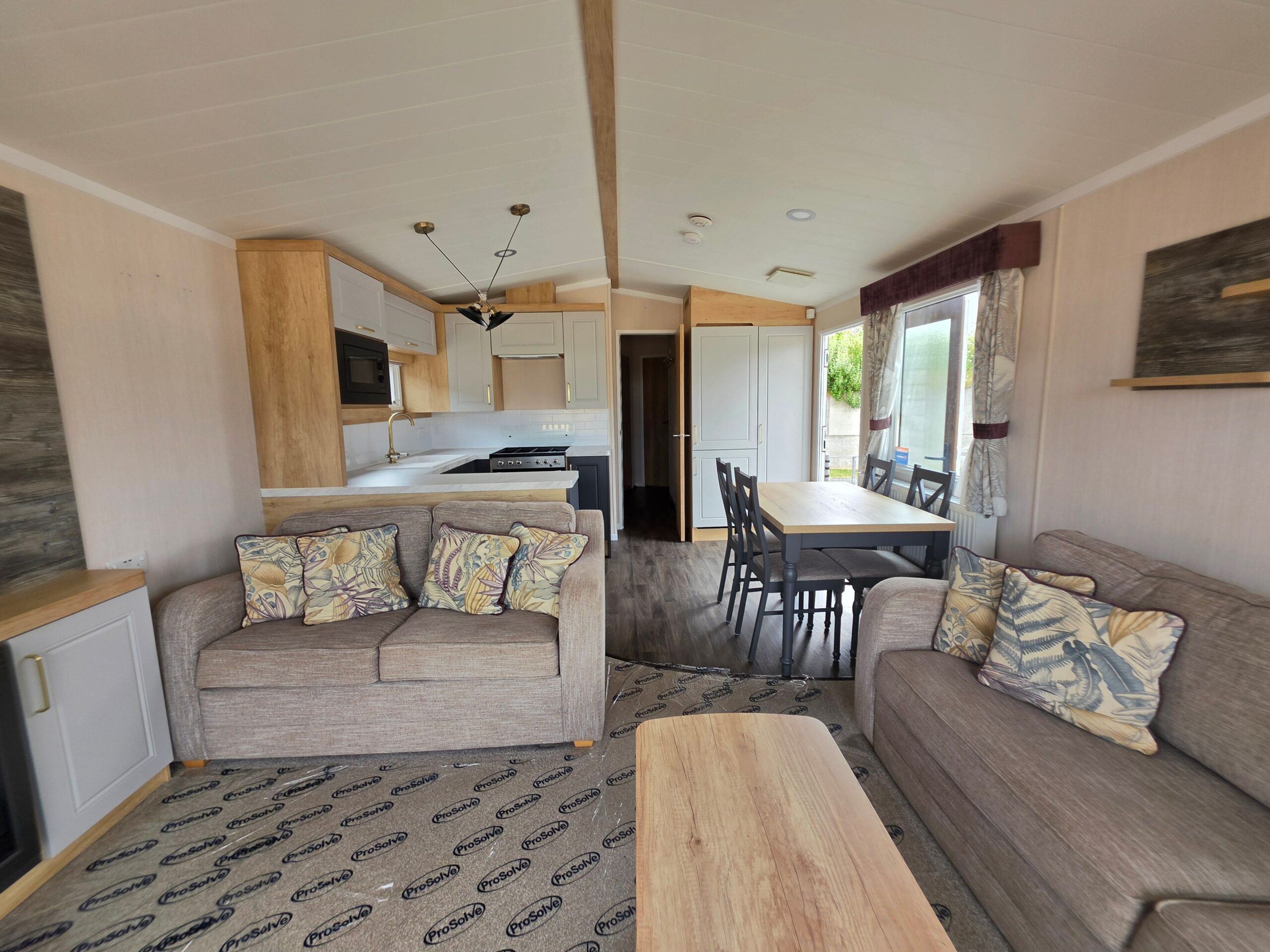 Chestnutt Holiday Parks; Swift Bordeaux Escape 2022 u1004; Image