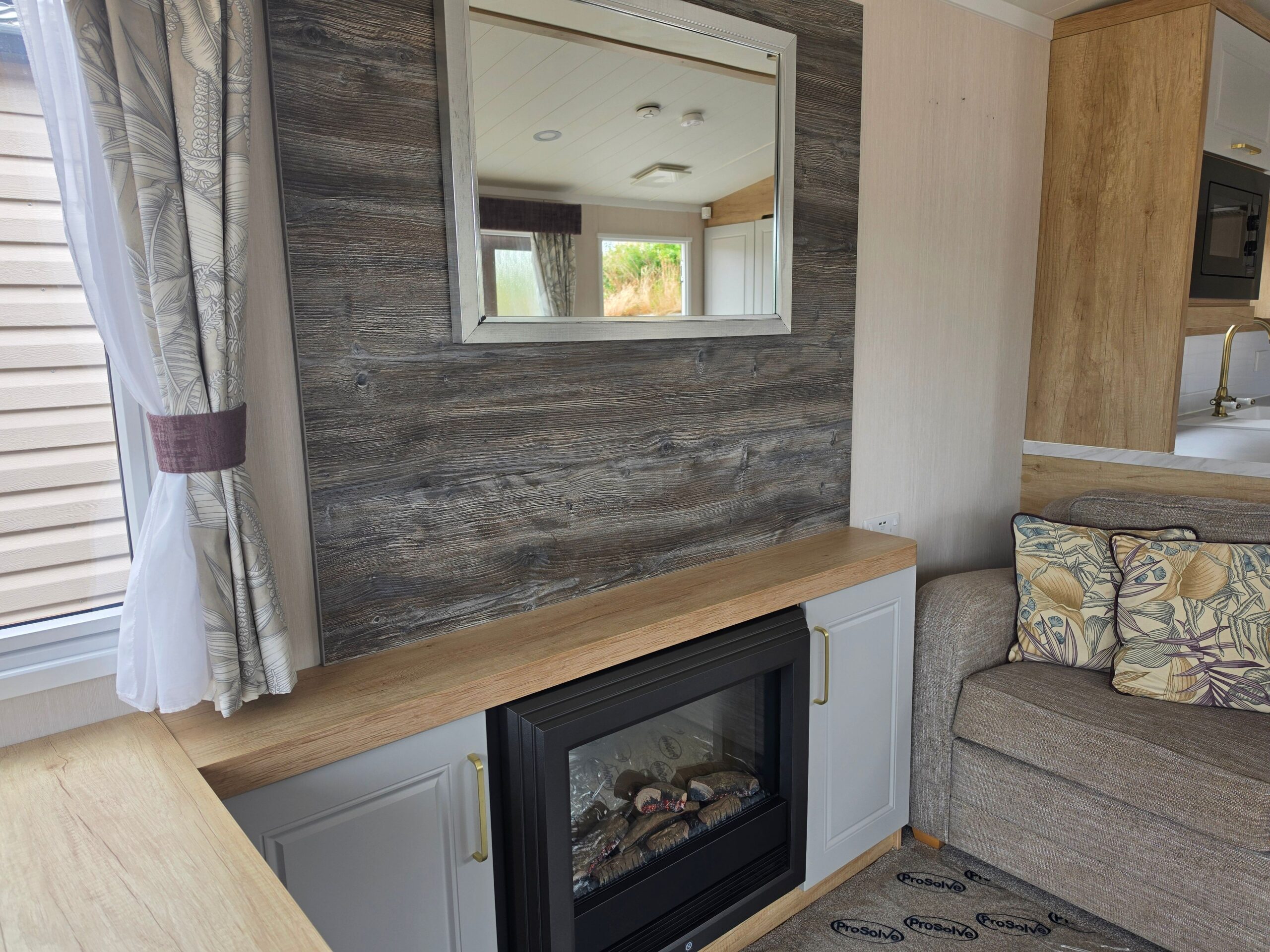 Chestnutt Holiday Parks; Swift Bordeaux Escape 2022 u1004; Image